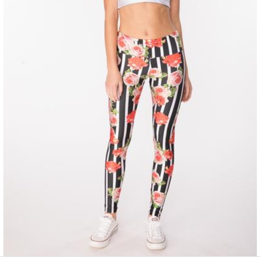 Size medium crop striped floral goldsheep